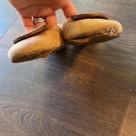 Authentic Tan/ Brown Tory Burch Flats 7.5 - Picture 2 of 6